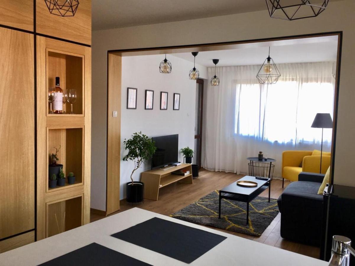 Golden View Of Plovdiv Apartment Exterior photo